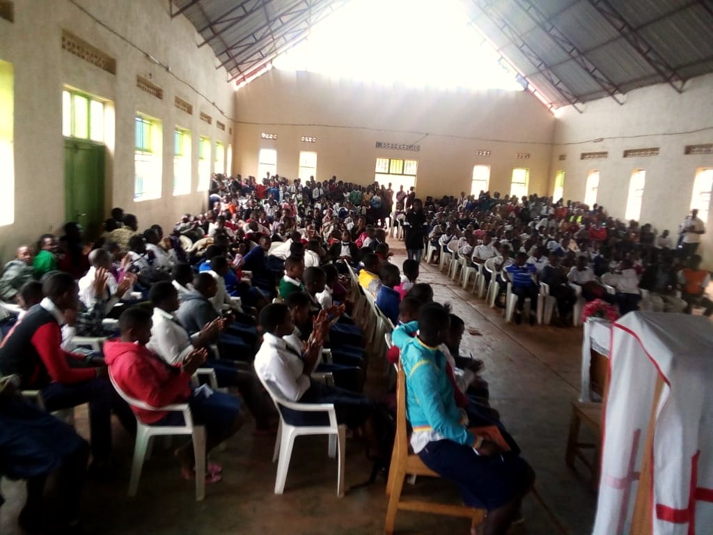 The hall fills for the Annual Vision Conference